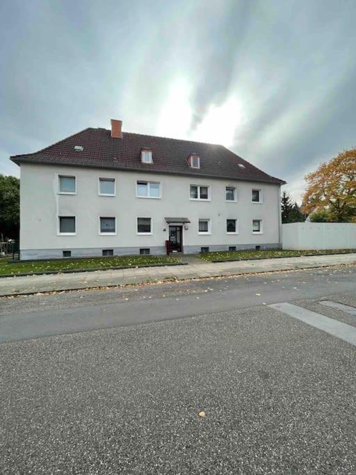 Zentrale Grosse Vollausgestattete Wohnung Fuer Alle Zwecke Perfekt Geeignet فيتن المظهر الخارجي الصورة